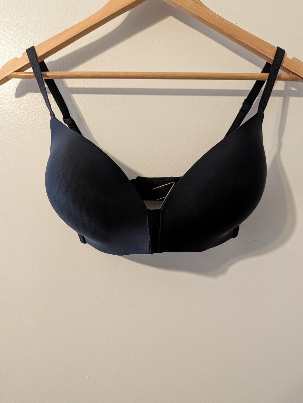 Victoria Secret 34DD Black Seamless Wireless Bra